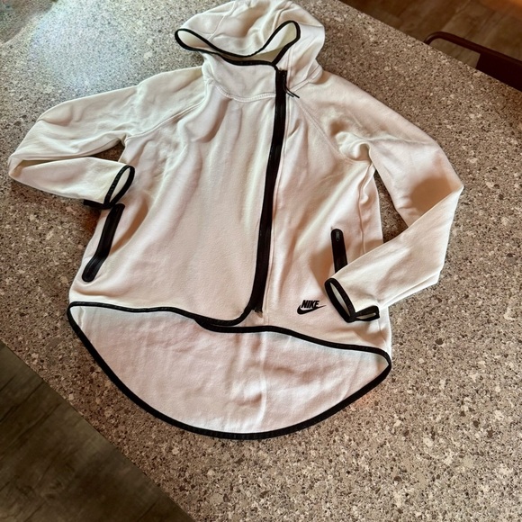 Nike Sportswear Tech Fleece Women's Full Zip Cape Hoodie - Size S - White - Picture 2 of 16